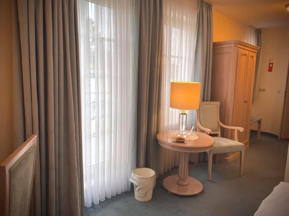 Hotel Daniels Hallbergmoos Exteriör bild